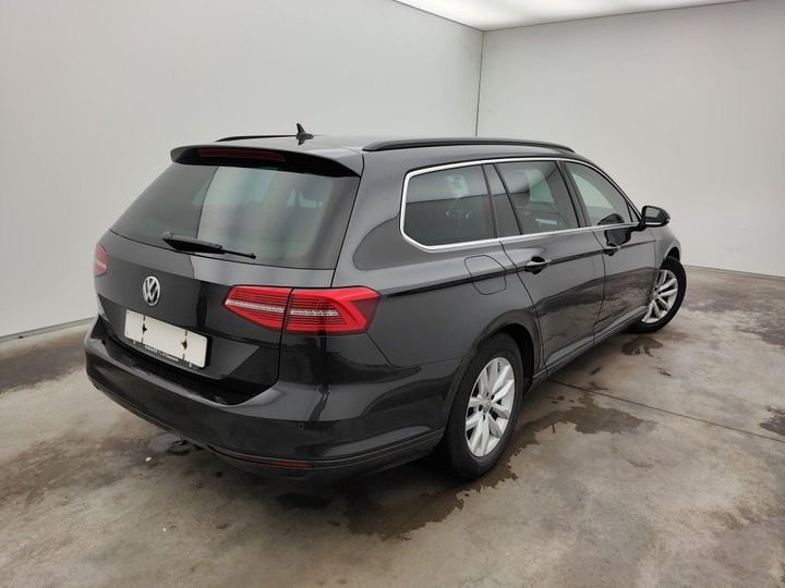 Photo 1 VIN: WVWZZZ3CZJE105975 - VOLKSWAGEN PASSAT 