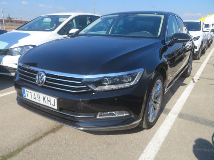 Photo 1 VIN: WVWZZZ3CZJE106473 - VOLKSWAGEN PASSAT 