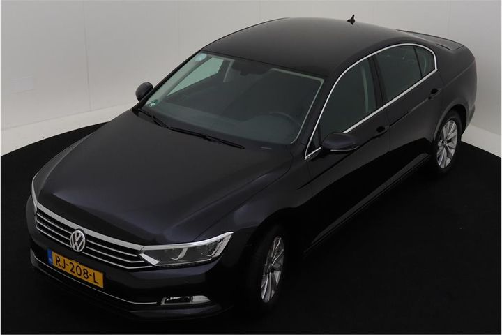 Photo 1 VIN: WVWZZZ3CZJE110168 - VOLKSWAGEN PASSAT 