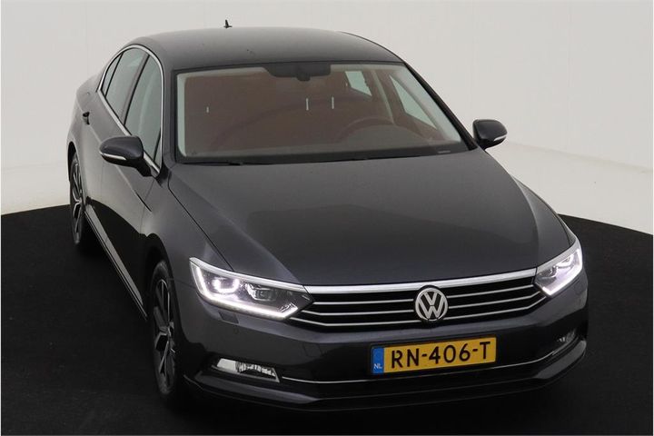 Photo 2 VIN: WVWZZZ3CZJE111077 - VOLKSWAGEN PASSAT 