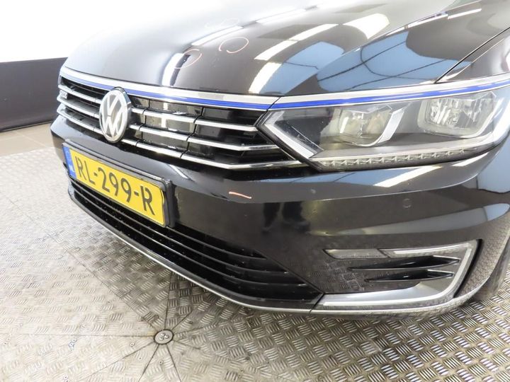 Photo 27 VIN: WVWZZZ3CZJE111878 - VOLKSWAGEN PASSAT 