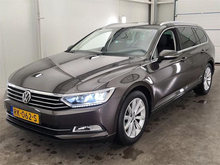 Photo 1 VIN: WVWZZZ3CZJE113431 - VOLKSWAGEN PASSAT 