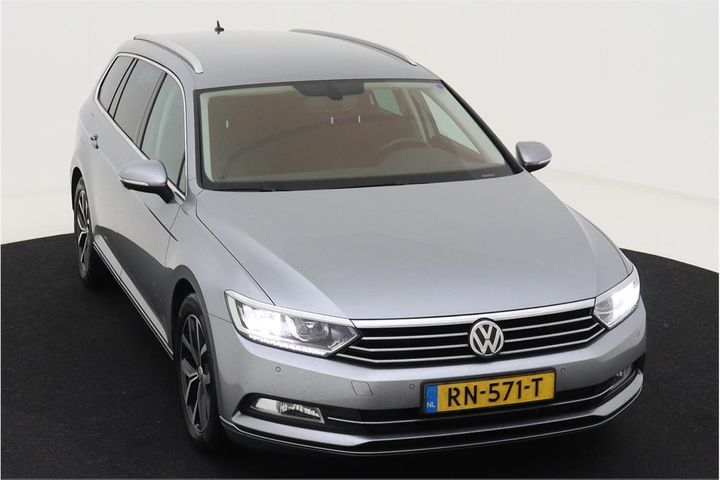 Photo 2 VIN: WVWZZZ3CZJE114052 - VOLKSWAGEN PASSAT 