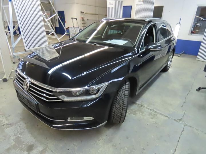 Photo 1 VIN: WVWZZZ3CZJE114599 - VOLKSWAGEN PASSAT 