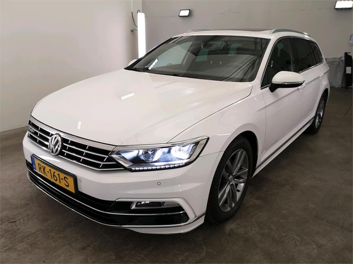 Photo 1 VIN: WVWZZZ3CZJE114668 - VOLKSWAGEN PASSAT 