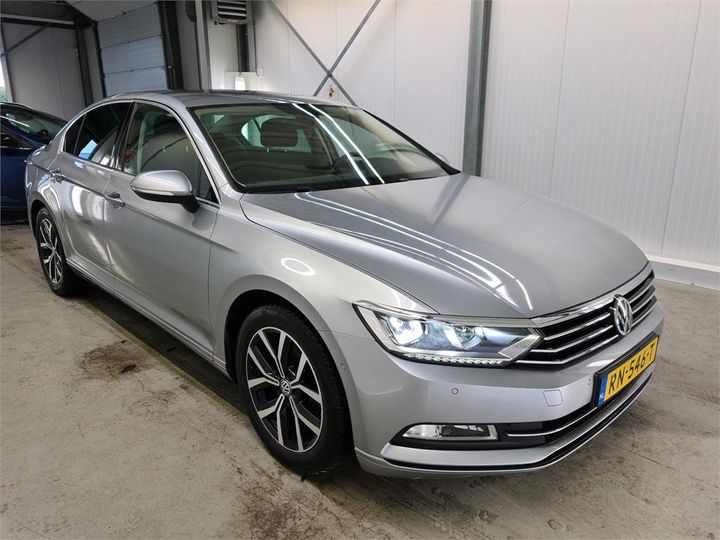 Photo 2 VIN: WVWZZZ3CZJE120838 - VOLKSWAGEN PASSAT 