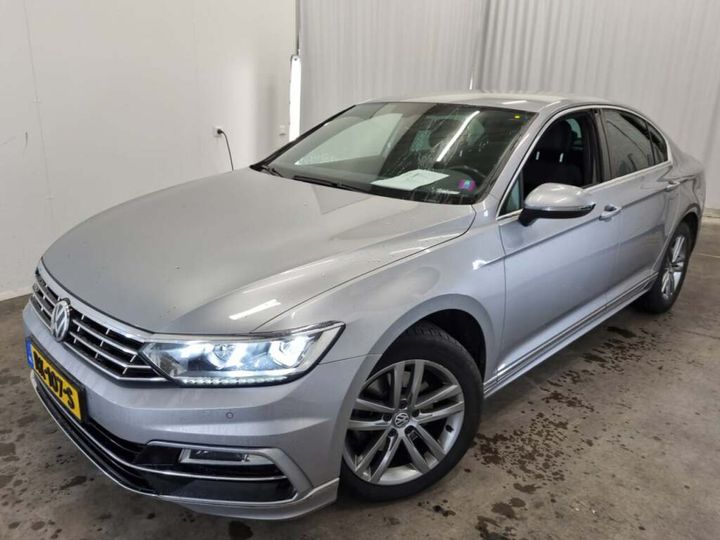 Photo 1 VIN: WVWZZZ3CZJE124528 - VOLKSWAGEN PASSAT 