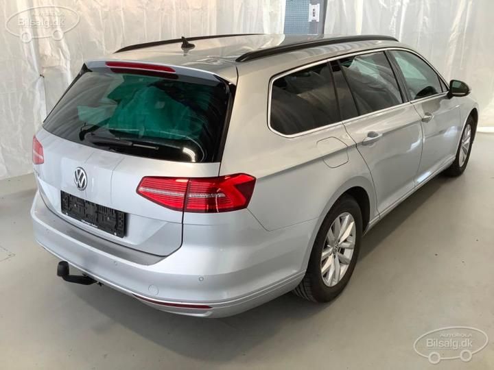 Photo 2 VIN: WVWZZZ3CZJE130861 - VOLKSWAGEN PASSAT 