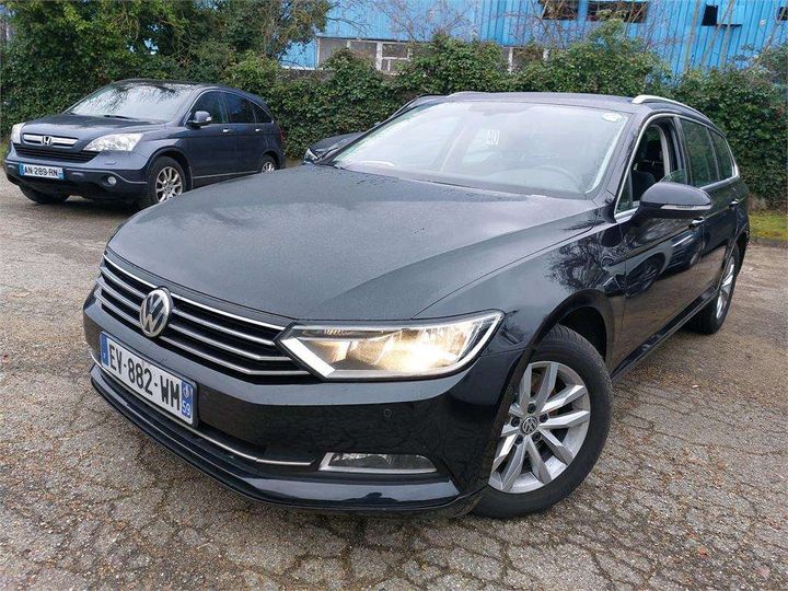 Photo 1 VIN: WVWZZZ3CZJE133195 - VOLKSWAGEN PASSAT 