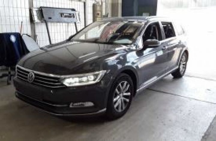 Photo 1 VIN: WVWZZZ3CZJE133495 - VOLKSWAGEN PASSAT 