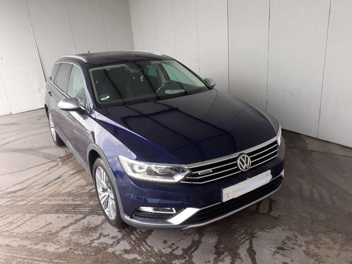 Photo 1 VIN: WVWZZZ3CZJE133871 - VOLKSWAGEN PASSAT 