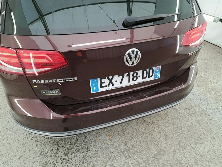 Photo 10 VIN: WVWZZZ3CZJE135848 - VOLKSWAGEN PASSAT 