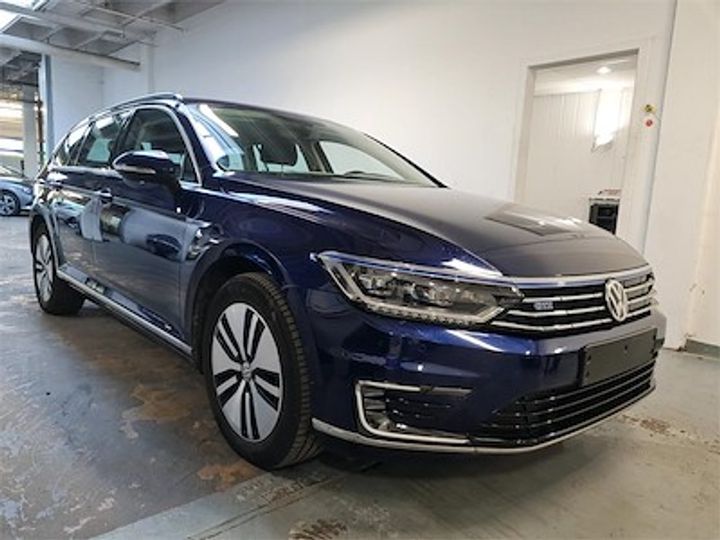 Photo 2 VIN: WVWZZZ3CZJE137758 - VOLKSWAGEN PASSAT 