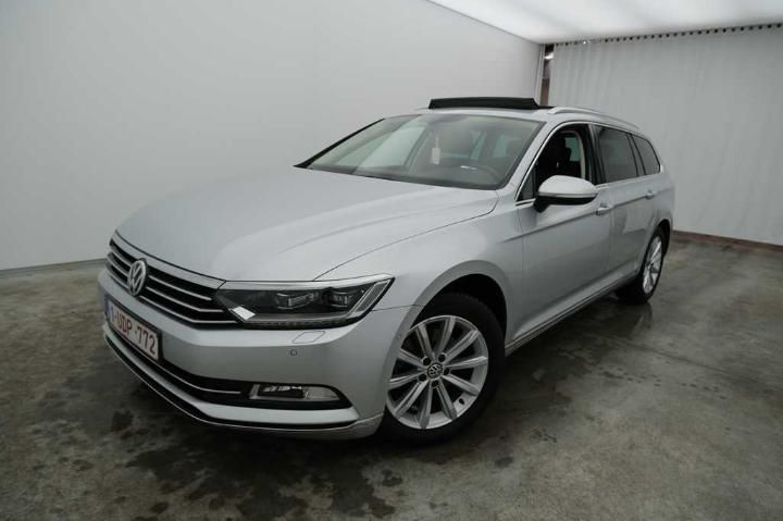 Photo 1 VIN: WVWZZZ3CZJE142811 - VOLKSWAGEN PASSAT 