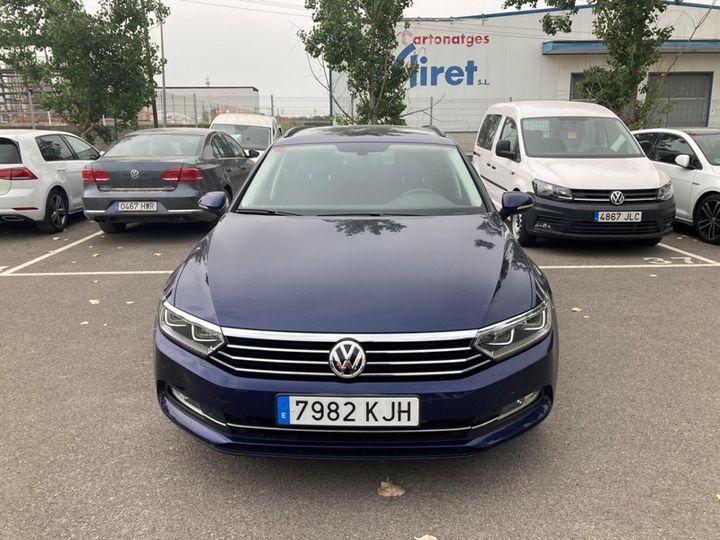 Photo 1 VIN: WVWZZZ3CZJE145277 - VOLKSWAGEN PASSAT 