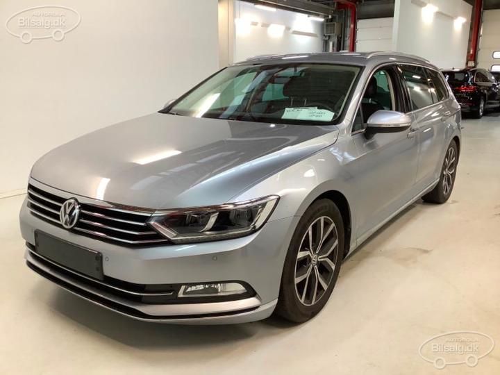 Photo 1 VIN: WVWZZZ3CZJE147413 - VOLKSWAGEN PASSAT 