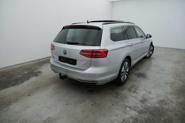 Photo 2 VIN: WVWZZZ3CZJE153346 - VOLKSWAGEN PASSAT 