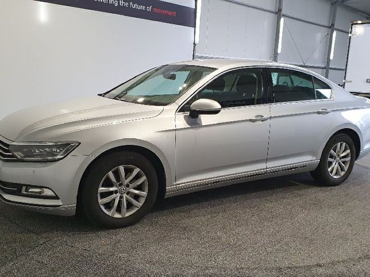 Photo 1 VIN: WVWZZZ3CZJE154042 - VOLKSWAGEN PASSAT 