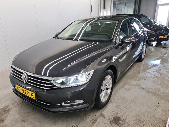 Photo 1 VIN: WVWZZZ3CZJE154694 - VOLKSWAGEN PASSAT 