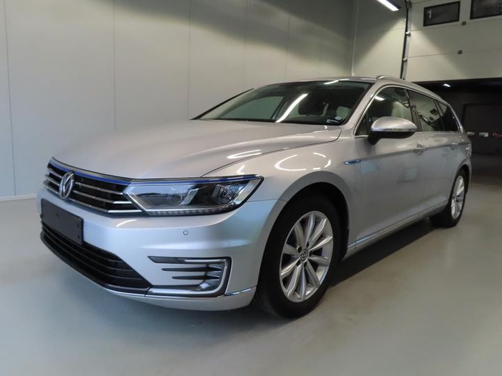 Photo 1 VIN: WVWZZZ3CZJE161285 - VOLKSWAGEN PASSAT 