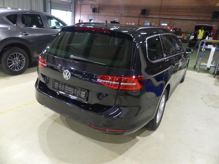 Photo 1 VIN: WVWZZZ3CZJE162286 - VOLKSWAGEN PASSAT 