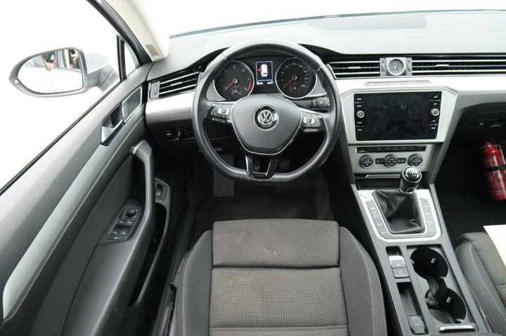 Photo 9 VIN: WVWZZZ3CZJE162858 - VOLKSWAGEN PASSAT 