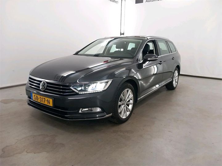 Photo 1 VIN: WVWZZZ3CZJE163402 - VOLKSWAGEN PASSAT 