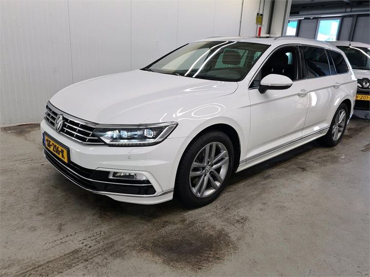 Photo 1 VIN: WVWZZZ3CZJE166138 - VOLKSWAGEN PASSAT 