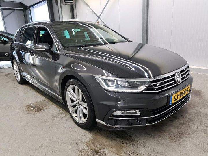 Photo 1 VIN: WVWZZZ3CZJE167216 - VOLKSWAGEN PASSAT 