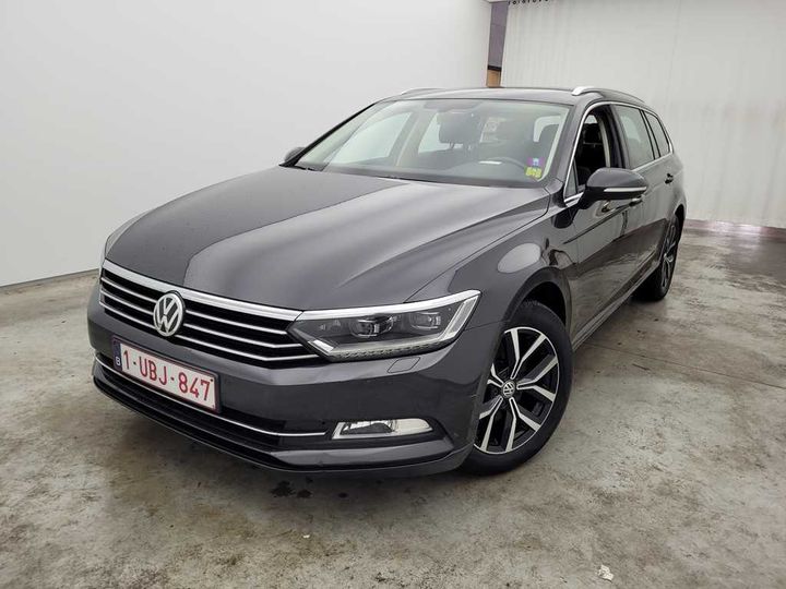 Photo 1 VIN: WVWZZZ3CZJE167363 - VOLKSWAGEN PASSAT 