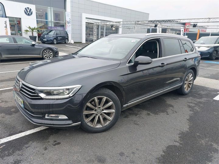 Photo 1 VIN: WVWZZZ3CZJE167819 - VOLKSWAGEN PASSAT 