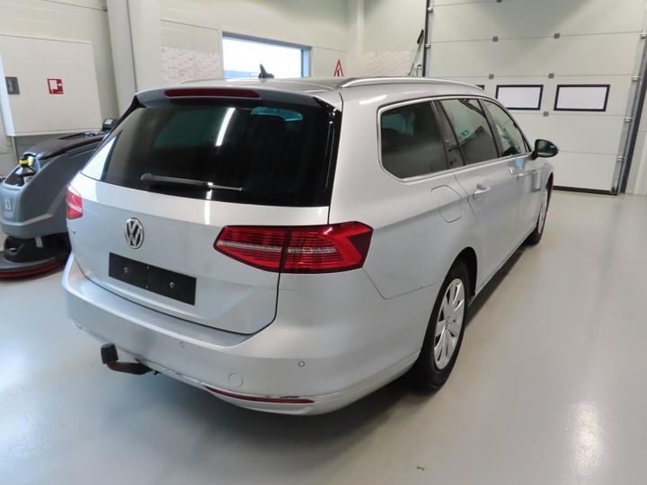 Photo 2 VIN: WVWZZZ3CZJE167832 - VOLKSWAGEN PASSAT 