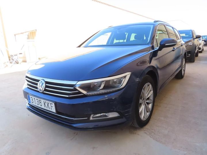 Photo 1 VIN: WVWZZZ3CZJE167865 - VOLKSWAGEN PASSAT 