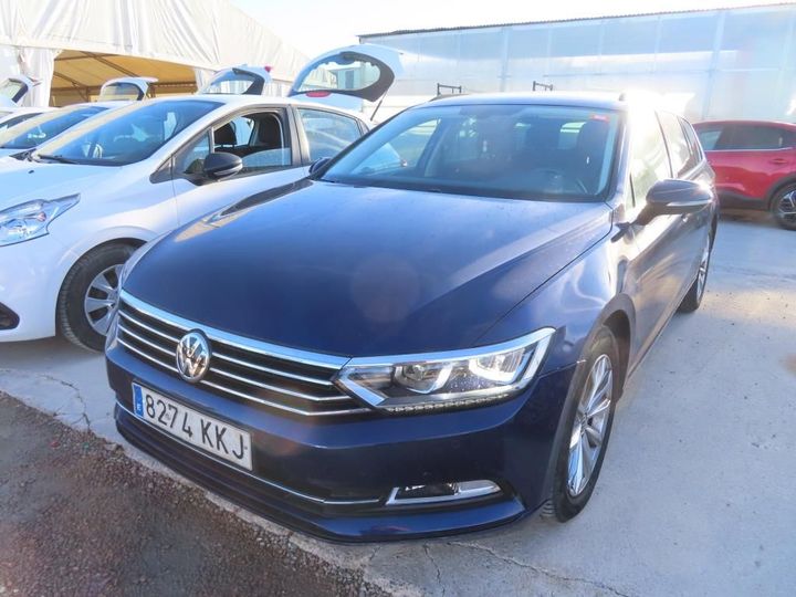 Photo 1 VIN: WVWZZZ3CZJE168149 - VOLKSWAGEN PASSAT 