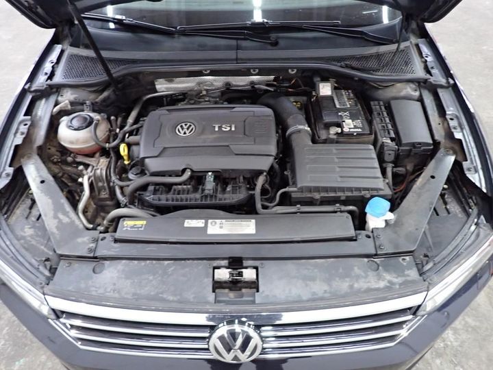 Photo 5 VIN: WVWZZZ3CZJE173144 - VOLKSWAGEN PASSAT 