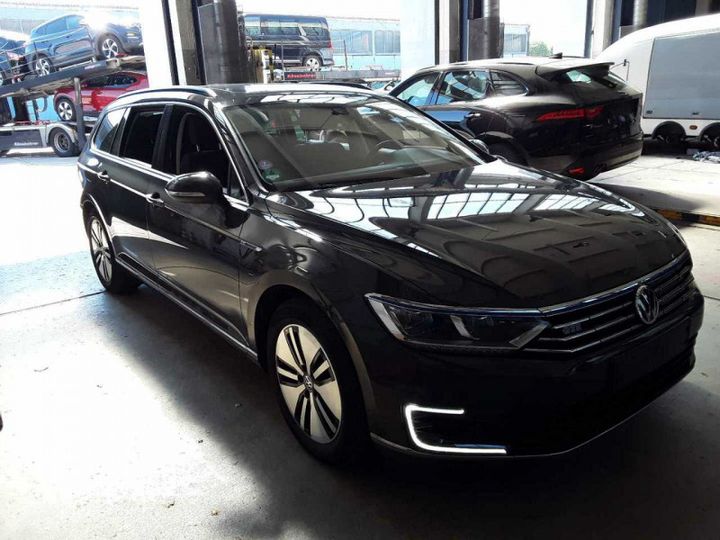 Photo 2 VIN: WVWZZZ3CZJE175353 - VOLKSWAGEN PASSAT 