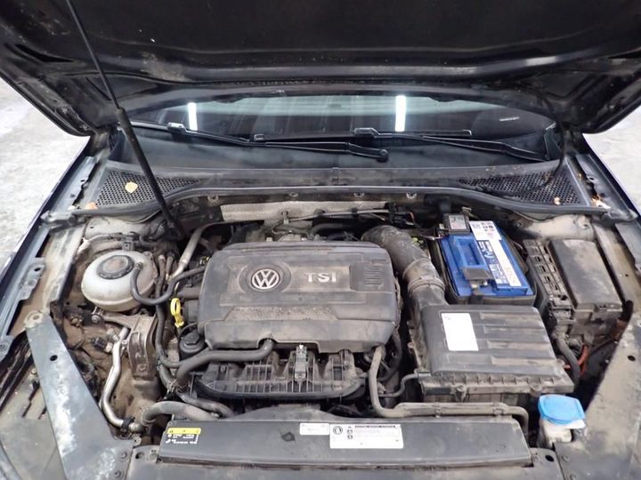 Photo 5 VIN: WVWZZZ3CZJE180713 - VOLKSWAGEN PASSAT 