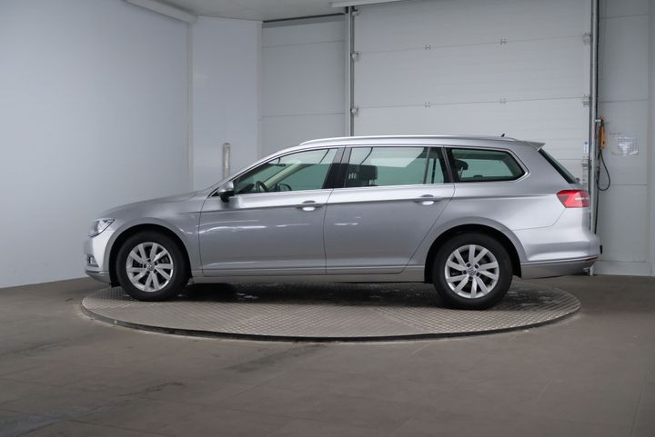 Photo 2 VIN: WVWZZZ3CZJE182825 - VOLKSWAGEN PASSAT VARIANT 