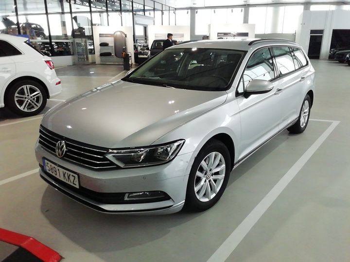 Photo 1 VIN: WVWZZZ3CZJE183378 - VOLKSWAGEN PASSAT 