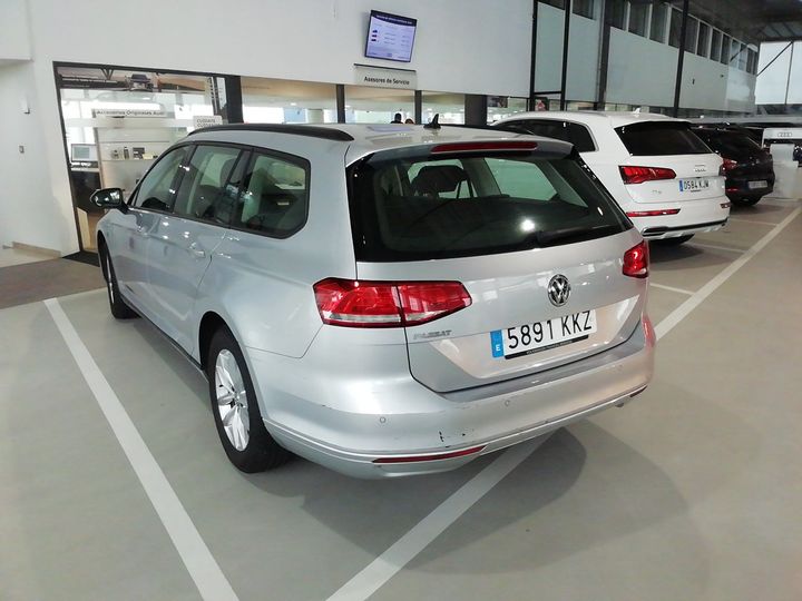 Photo 12 VIN: WVWZZZ3CZJE183378 - VOLKSWAGEN PASSAT 