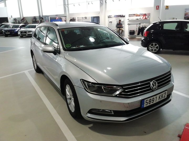 Photo 17 VIN: WVWZZZ3CZJE183378 - VOLKSWAGEN PASSAT 