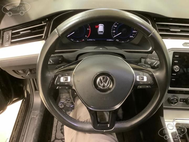 Photo 4 VIN: WVWZZZ3CZJE183504 - VOLKSWAGEN PASSAT 