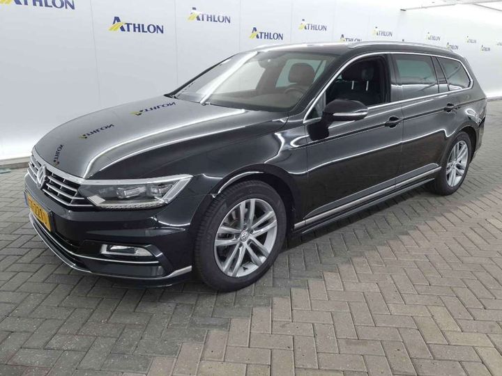 Photo 1 VIN: WVWZZZ3CZJE183649 - VOLKSWAGEN PASSAT 