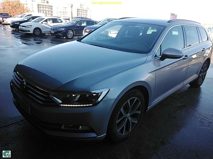 Photo 1 VIN: WVWZZZ3CZJE184212 - VOLKSWAGEN PASSAT 