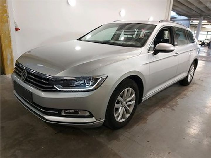 Photo 1 VIN: WVWZZZ3CZJE185938 - VOLKSWAGEN PASSAT 