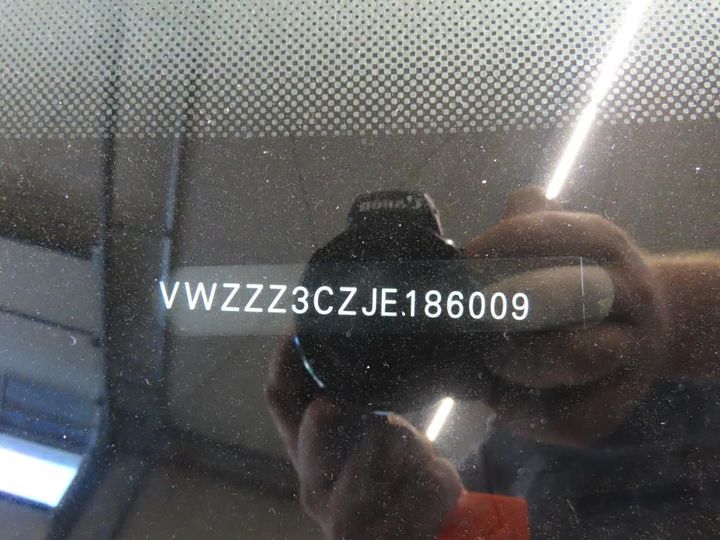 Photo 19 VIN: WVWZZZ3CZJE186009 - VOLKSWAGEN PASSAT 