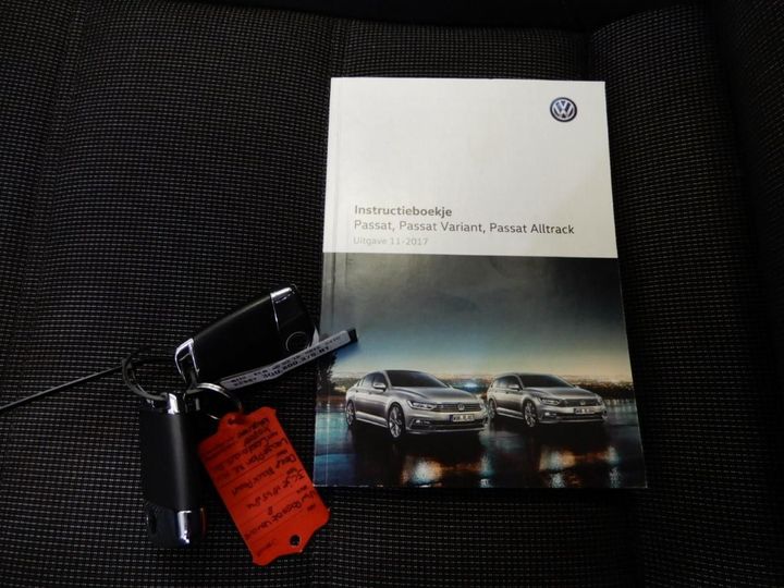 Photo 32 VIN: WVWZZZ3CZJE186584 - VOLKSWAGEN PASSAT 