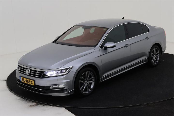 Photo 1 VIN: WVWZZZ3CZJE190798 - VOLKSWAGEN PASSAT 