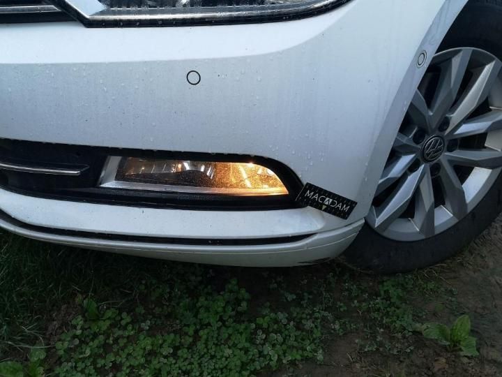 Photo 13 VIN: WVWZZZ3CZJE205903 - VOLKSWAGEN PASSAT 