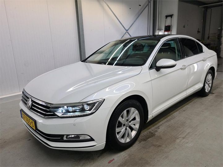 Photo 1 VIN: WVWZZZ3CZJE207338 - VOLKSWAGEN PASSAT 